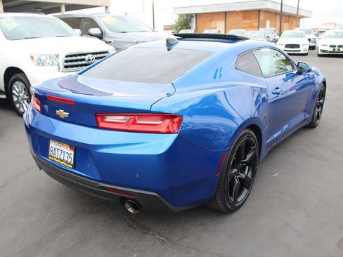 Used 2017 Chevrolet Camaro LT RWD image 7