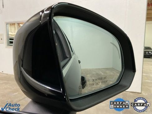 Used 2025 Volvo XC40 B5 Core image 83