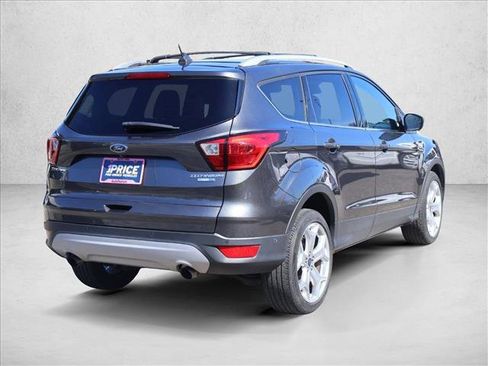 Used 2019 Ford Escape Titanium image 5