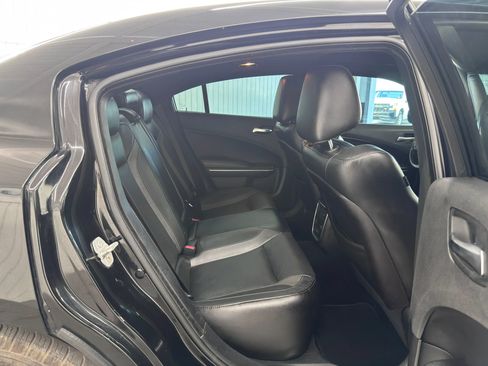 Used 2019 Dodge Charger SXT w/ Leather Interior Group RWD image 11