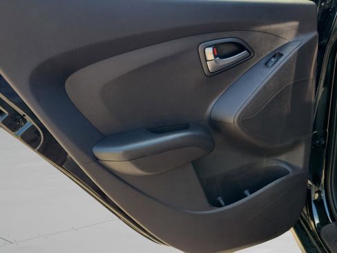 Used 2014 Hyundai Tucson GLS image 9