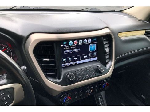 Used 2019 GMC Acadia Denali image 7