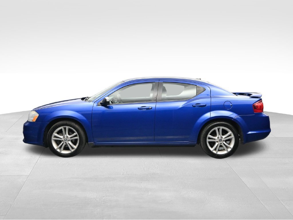 Used 2013 Dodge Avenger SE FWD image 2