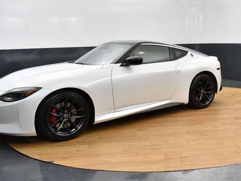 New 2024 Nissan Z Performance w/ Floor Mat Package image 3