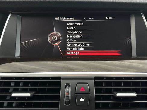 Used 2017 BMW 550i Gran Turismo xDrive AWD/4WD image 19