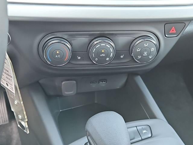 New 2026 Chevrolet Trax LS w/ LS Convenience Package FWD image 17