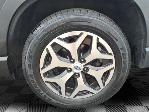 Used 2020 Subaru Forester Premium AWD/4WD image 30