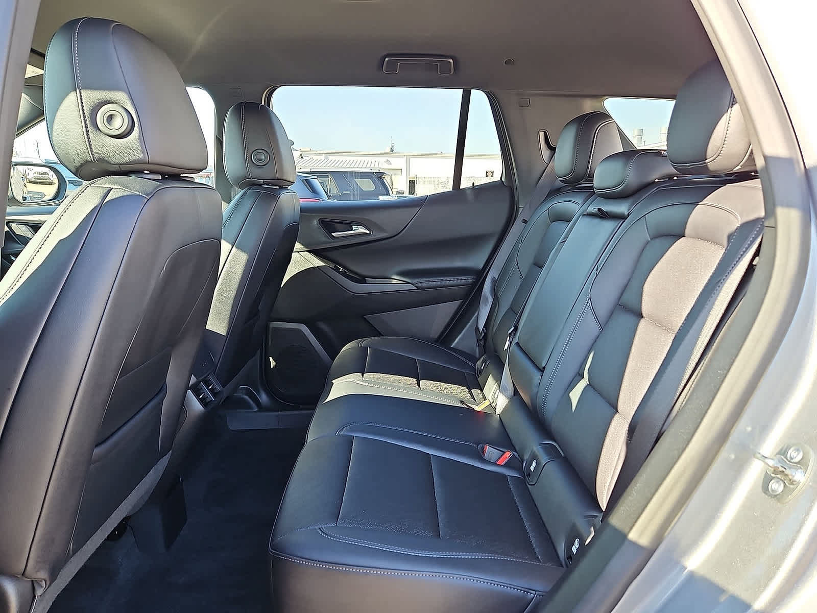 Used 2026 Chevrolet Equinox LT w/ Convenience Package II FWD image 30