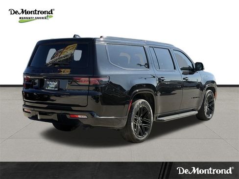 New 2025 Jeep Wagoneer L Series II w/ Convenience Group I image 5