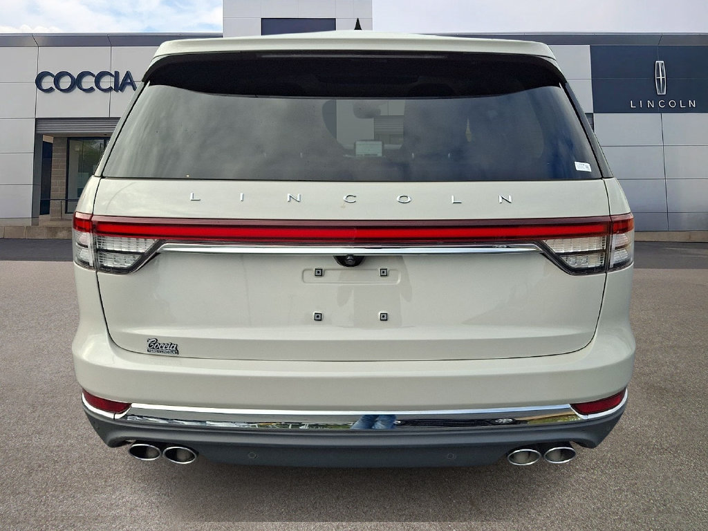 Certified 2023 Lincoln Aviator AWD w/ Premium Package image 5