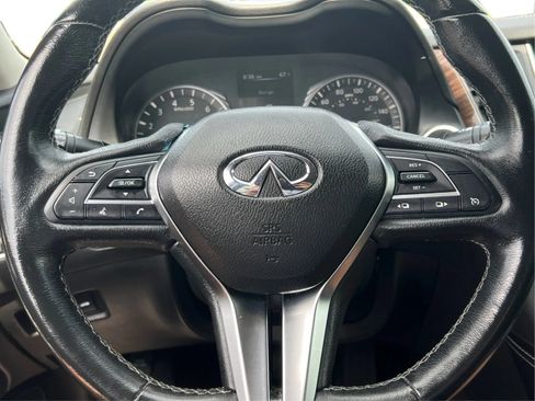 Used 2018 INFINITI Q50 Luxe w/ Essential Package (3.0T Luxe) AWD/4WD image 23