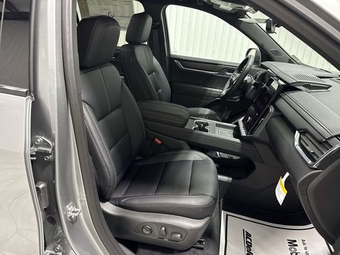 New 2026 GMC Acadia Elevation image 29