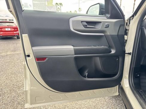 Used 2025 Ford Bronco Sport Badlands image 17