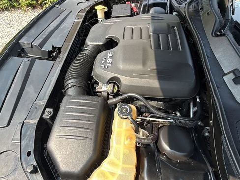 Used 2016 Dodge Challenger SXT Plus RWD image 32