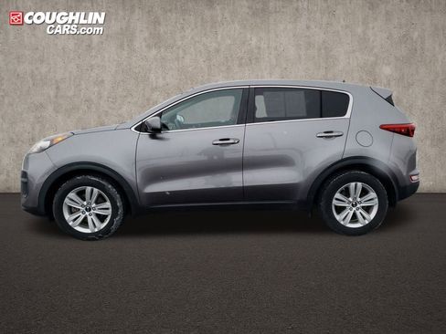 Used 2017 Kia Sportage LX image 4