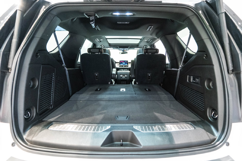 Used 2021 GMC Yukon AT4 AWD/4WD image 38