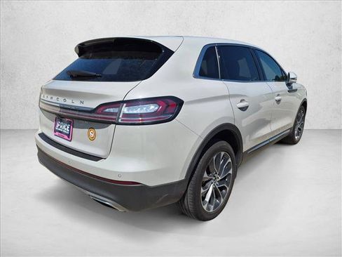 Used 2022 Lincoln Nautilus Reserve AWD/4WD image 4