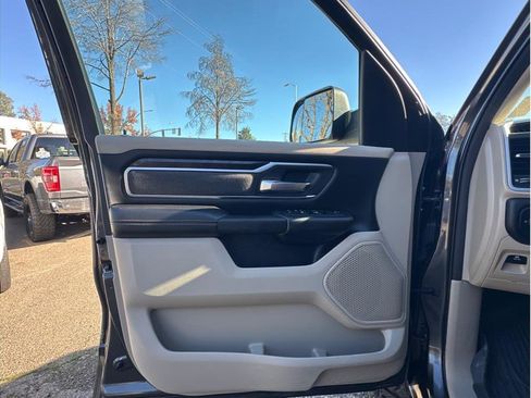 Used 2019 RAM 1500 Big Horn image 15