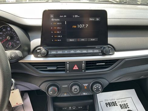 Used 2020 Kia Forte LXS FWD image 32