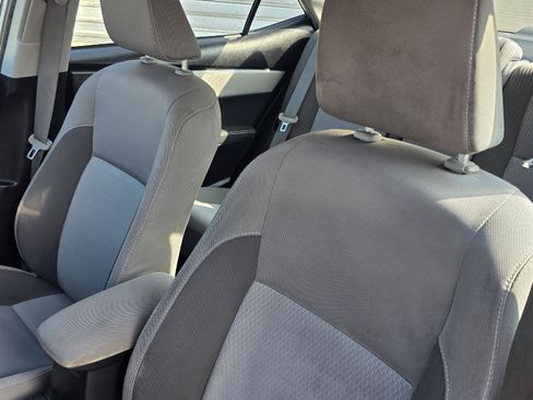Used 2017 Toyota Corolla LE FWD image 32