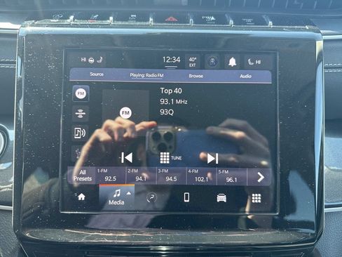 Used 2023 Jeep Grand Cherokee Laredo w/ Luxury Tech Group I AWD/4WD image 40