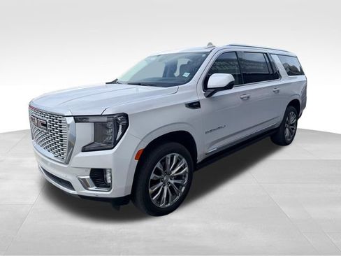 Used 2022 GMC Yukon XL Denali w/ Denali Premium Package image 1