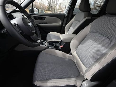 Used 2025 Subaru Forester Premium image 7