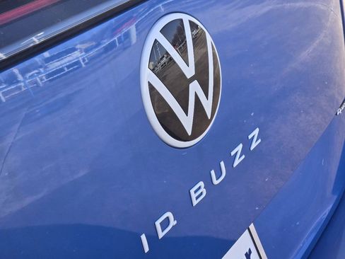 New 2025 Volkswagen ID. Buzz 1st Edition image 7