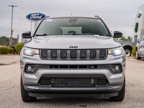 Used 2023 Jeep Compass Altitude image 2