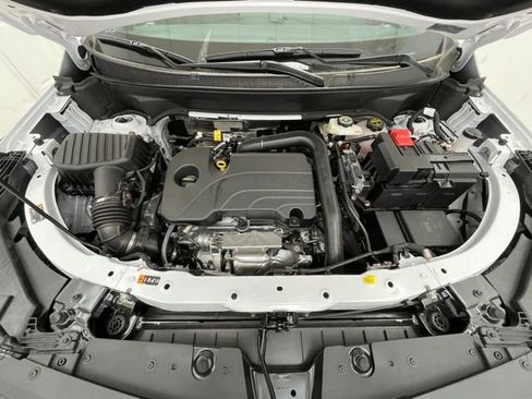 New 2026 Chevrolet Equinox LT w/ Safety and Technology Package AWD/4WD image 14