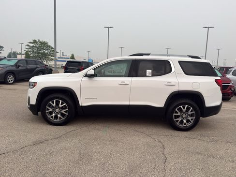 Certified 2023 GMC Acadia SLT w/ LPO, Floor Liner Package AWD/4WD image 6