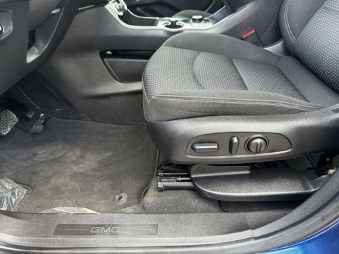 Used 2023 GMC Terrain SLE w/ Driver Convenience Package image 34