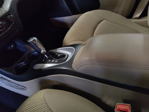 Used 2018 Dodge Journey SE FWD image 26