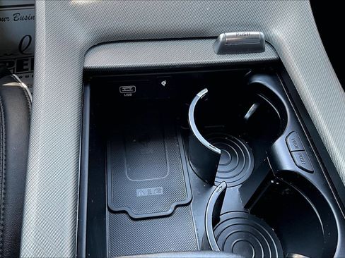 Used 2024 Hyundai Palisade SEL w/ Premium Package FWD image 15