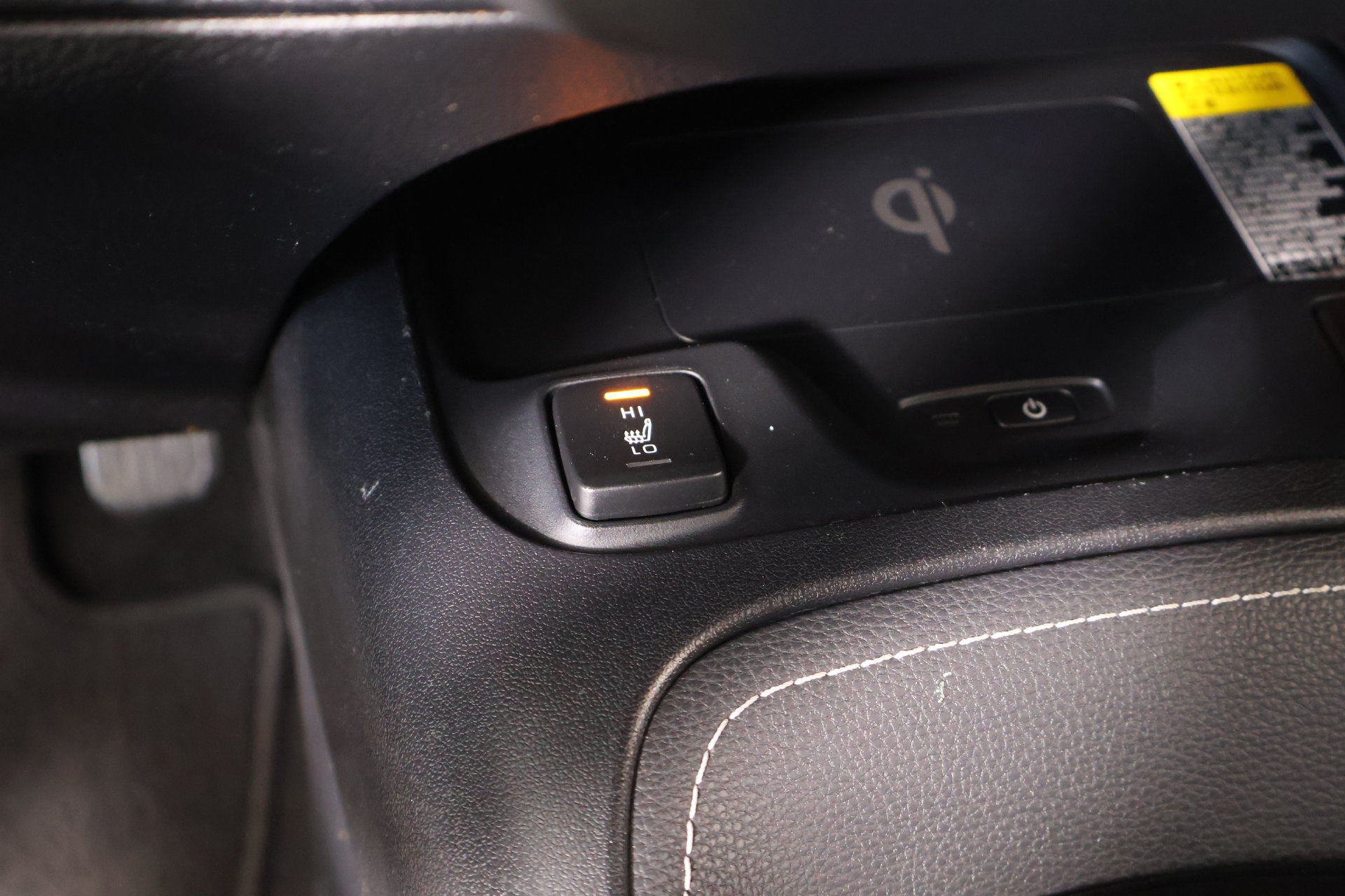 Used 2019 Toyota Corolla XSE FWD image 8