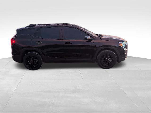 Used 2022 GMC Terrain SLE w/ Driver Convenience Package FWD image 2