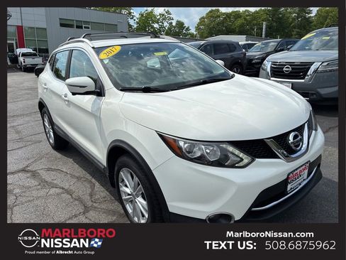 Used 2017 Nissan Rogue Sport SV w/ SV Premium Package AWD/4WD image 1