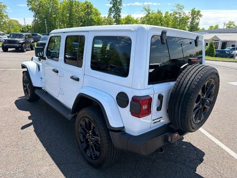 Certified 2025 Jeep Wrangler Unlimited Sahara AWD/4WD image 4