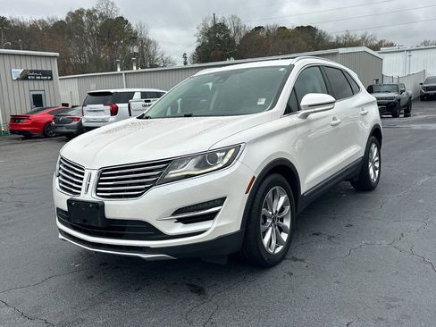Used 2018 Lincoln MKC Select w/ Select Plus Package image 2