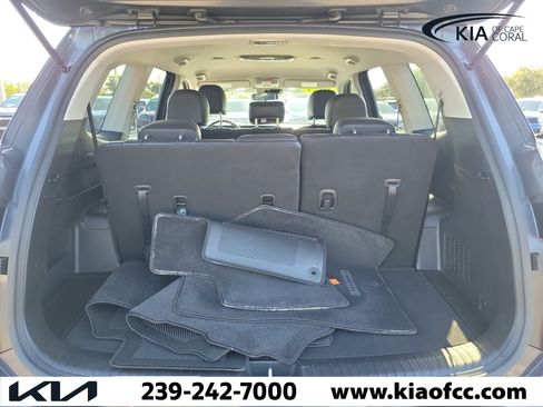 Certified 2025 Kia Telluride LX FWD image 10