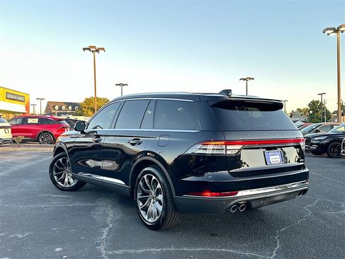 Used 2025 Lincoln Aviator Premiere w/ Equipment Group 101A image 6