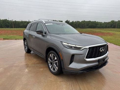 Used 2023 INFINITI QX60 Luxe w/ Performance Audio Package AWD/4WD image 2