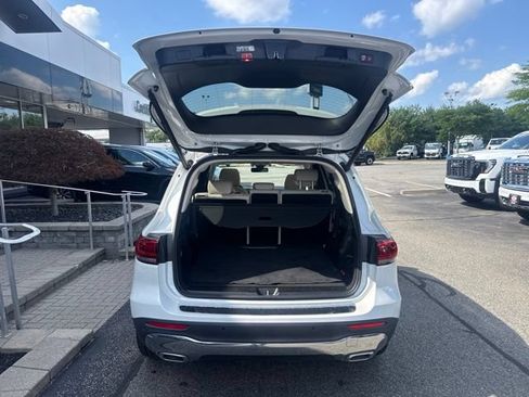 Used 2023 Mercedes-Benz GLB 250 4MATIC image 7