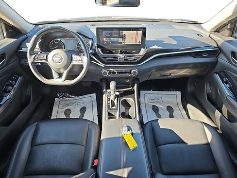 Used 2024 Nissan Altima 2.5 SR w/ SR Premium Package image 12
