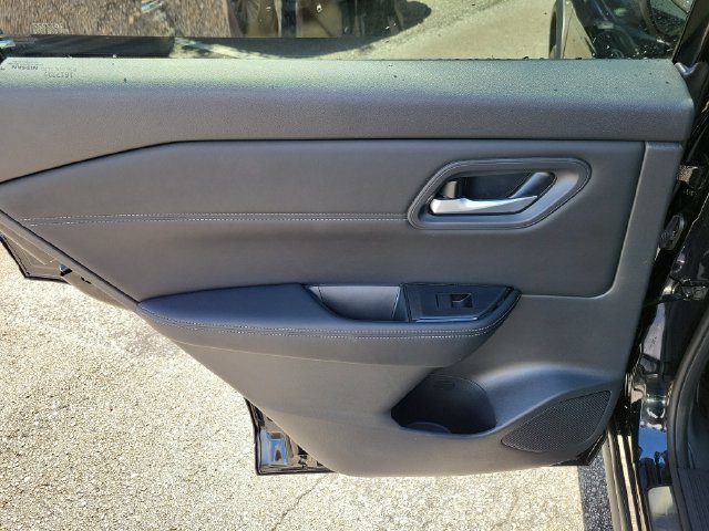 Certified 2026 Nissan Rogue Dark Armor AWD/4WD image 12