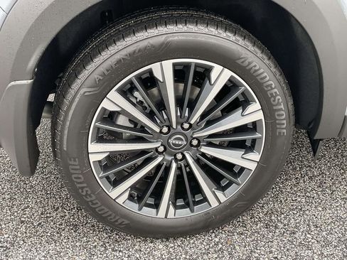 New 2026 Nissan Pathfinder Platinum image 7