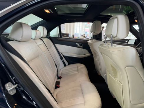 Used 2016 Mercedes-Benz E 350 4MATIC Sedan image 23