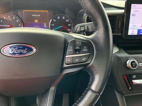Used 2020 Ford Explorer XLT w/ Equipment Group 202A AWD/4WD image 24