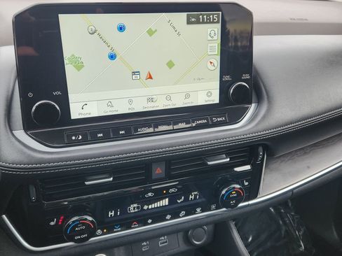 Used 2022 Nissan Rogue Platinum w/ Head-Up Display Package image 21