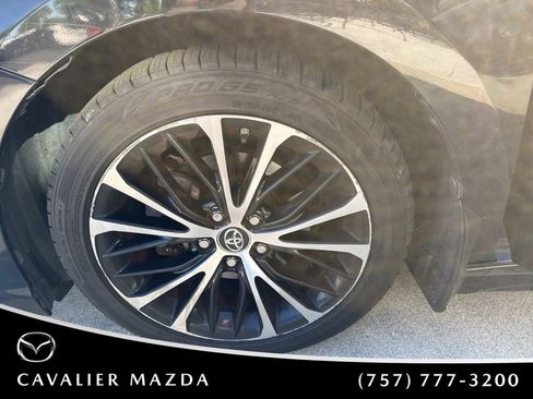 Used 2019 Toyota Camry SE w/ Protection Package (Q2) FWD image 23